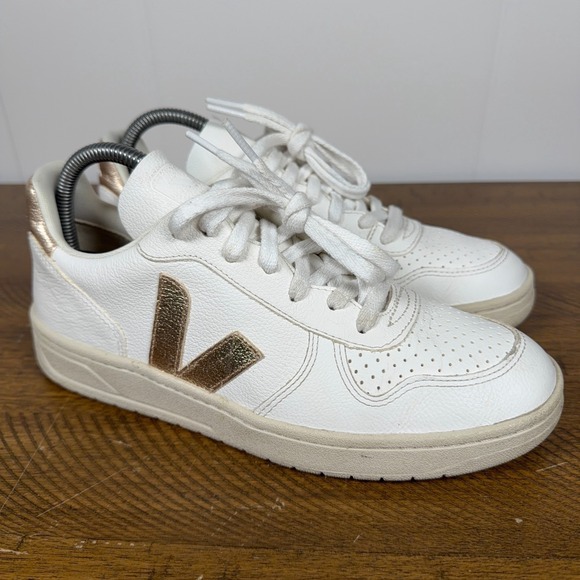 Veja ShoesWomens 8 White Gold  V-10 Low Top Lace Up Casual Sneakers - Picture 3 of 10